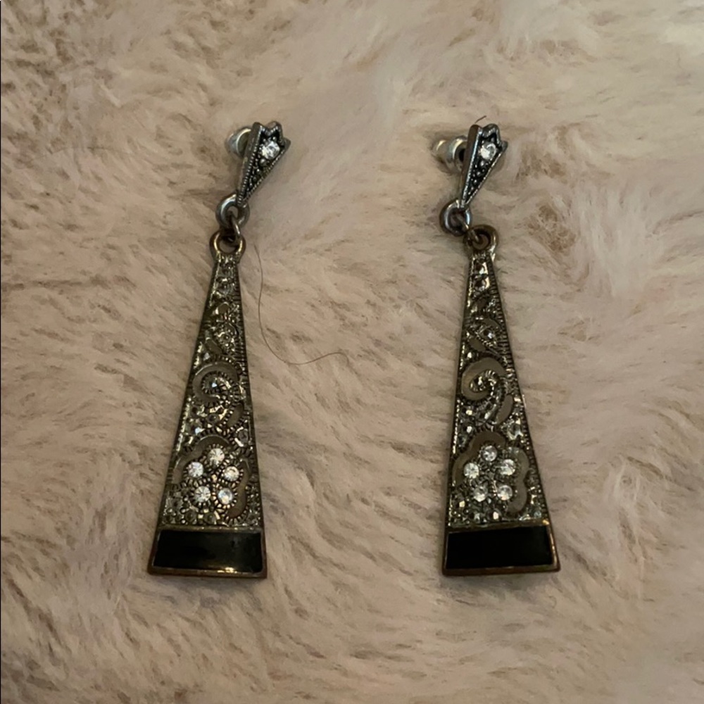 Vintage post earrings, black and silver
